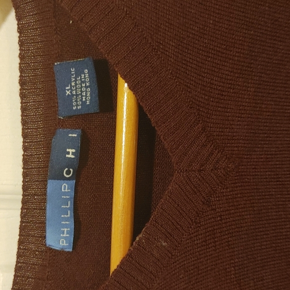 Dark burgundy sweater - Picture 2 of 3